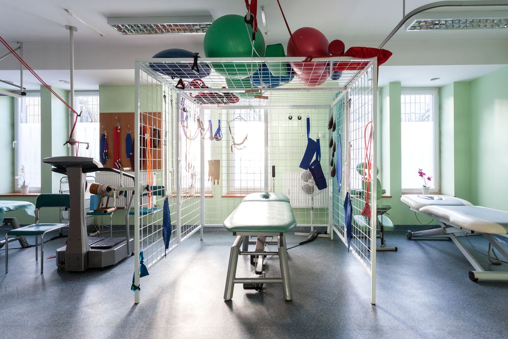 Wyposażenie gabinetów rehabilitacyjnych sprzęt rehabilitacyjny